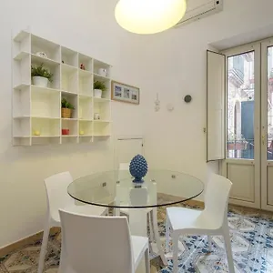 Elegant In , Taormina Italia