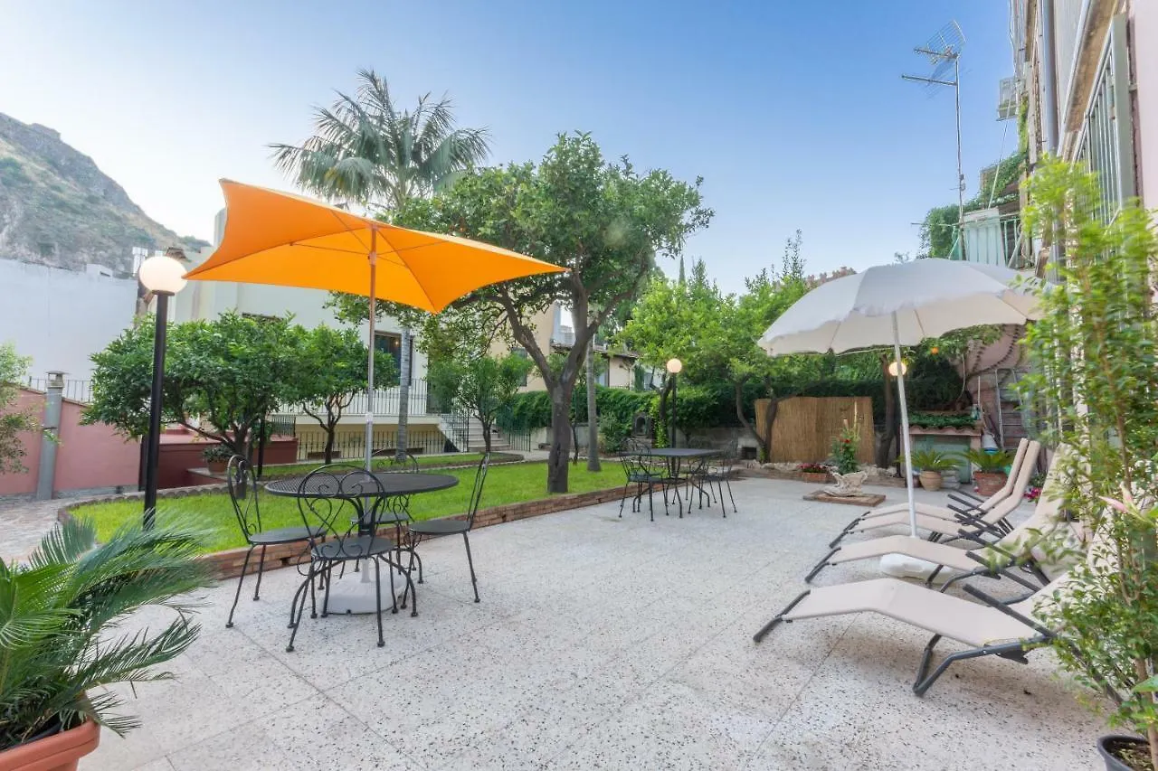 Villa Valverde Apartments E B&B location